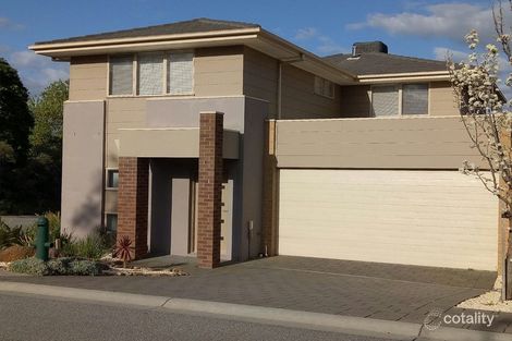 Property photo of 7 Barrier Reef Circuit Endeavour Hills VIC 3802