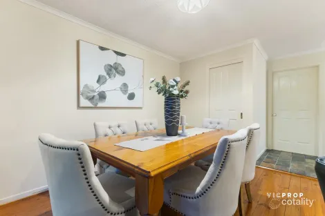Property photo of 8 Manuka Drive Ferntree Gully VIC 3156