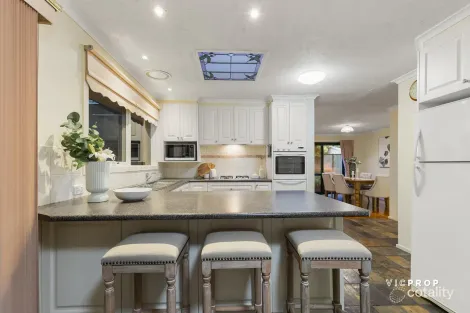 Property photo of 8 Manuka Drive Ferntree Gully VIC 3156