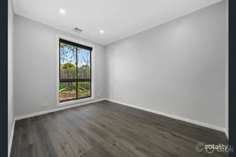 Property photo of 27 Dumbarton Circuit Melton West VIC 3337