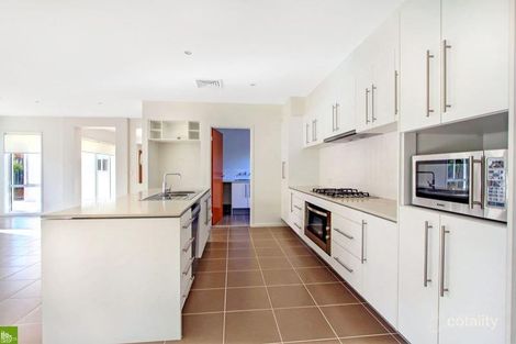Property photo of 19 Haywards Bay Drive Haywards Bay NSW 2530