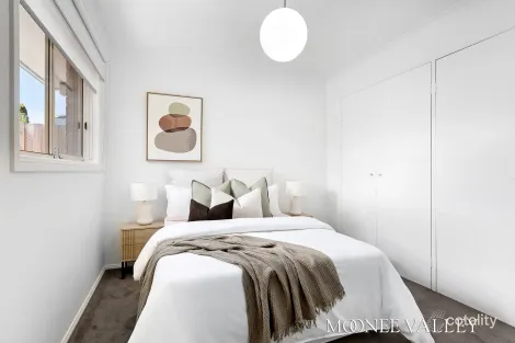 Property photo of 16 Robson Avenue Avondale Heights VIC 3034