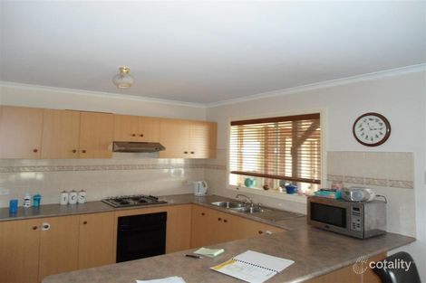 Property photo of 18 Citriodora Circuit Sunbury VIC 3429