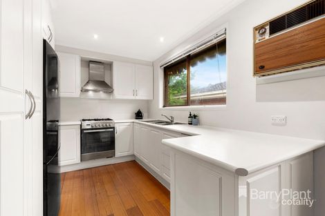 11 Somerset Dr, Viewbank, VIC 3084