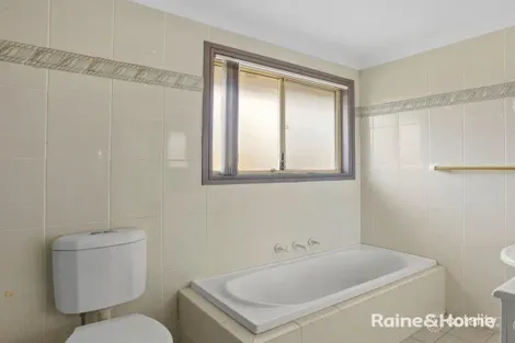 Property photo of 2/8 Esk Avenue Green Valley NSW 2168