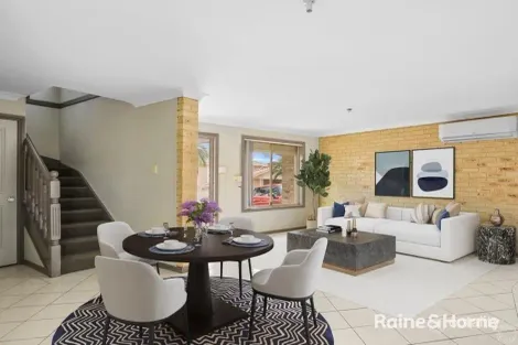 Property photo of 2/8 Esk Avenue Green Valley NSW 2168