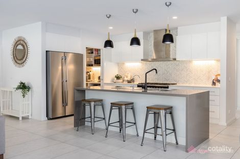 Property photo of 52 Watergum Close Sapphire Beach NSW 2450