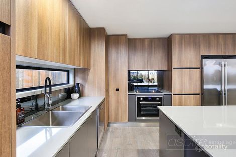 Property photo of 23 Honeyeater Place Bli Bli QLD 4560