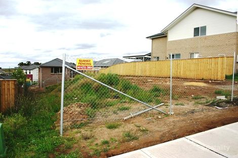 26 Gilchrist Dr, Campbelltown, NSW 2560