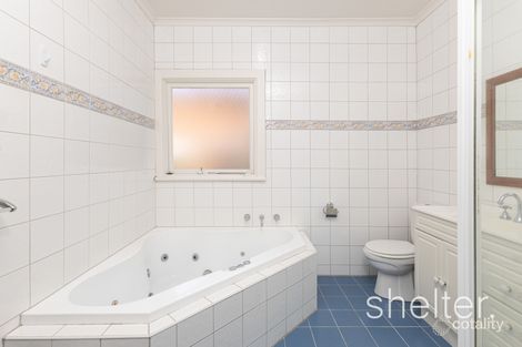 Property photo of 1/69 Wattle Valley Road Canterbury VIC 3126