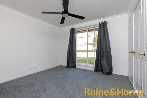 Property photo of 6 Voyager Way Dubbo NSW 2830