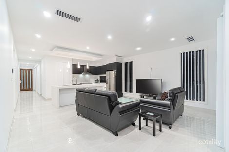 Property photo of 311 Brookfield Boulevard Craigieburn VIC 3064