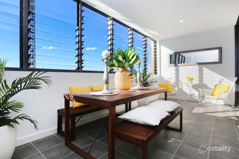 Property photo of 8/16-22 Sturdee Parade Dee Why NSW 2099