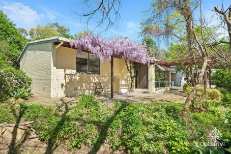 Property photo of 176B Kalamunda Road Gooseberry Hill WA 6076