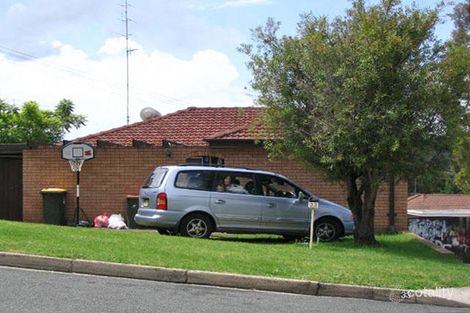 33 Burke Rd, Dapto, NSW 2530