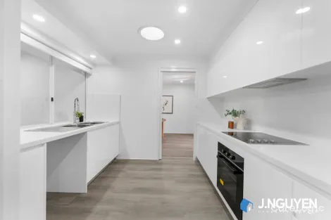 Property photo of 24 Buranda Crescent St Johns Park NSW 2176
