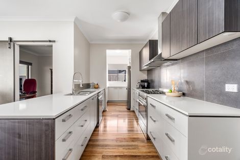 Property photo of 6 Bronte Crescent Doreen VIC 3754