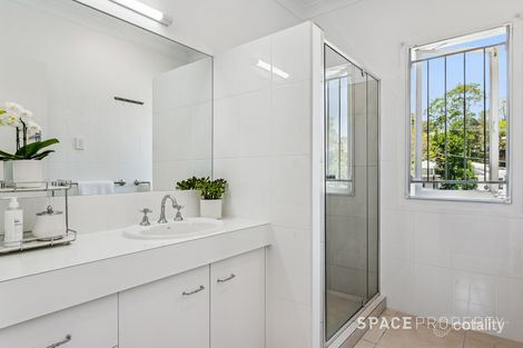 Property photo of 28 Lewin Street Bardon QLD 4065