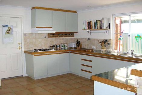 Property photo of 4 St Clair Place Cooloongup WA 6168