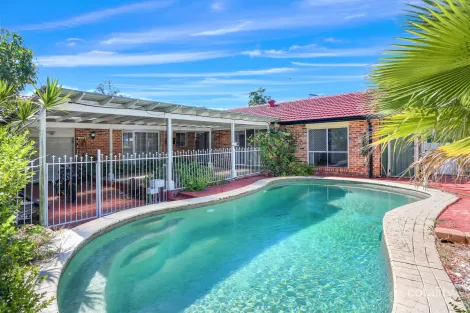 Property photo of 26 Coonawarra Drive St Clair NSW 2759