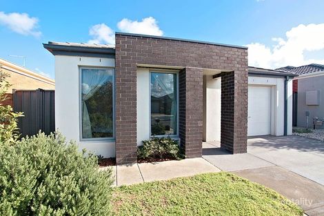 Property photo of 17 Meakin Way Deer Park VIC 3023