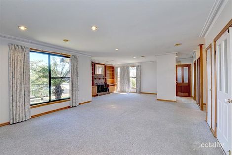 Property photo of 2 Horsham Crescent Alfredton VIC 3350