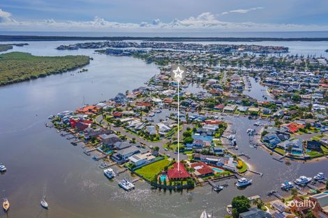 47 Hume Pde, Paradise Point, QLD 4216
