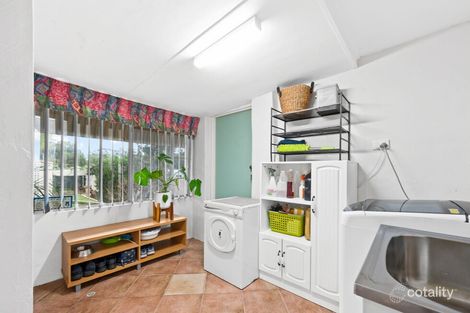 Property photo of 10 Hume Court Parmelia WA 6167