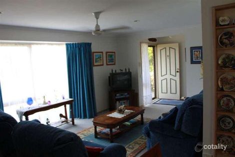 Property photo of 2 Tania Court Carrum Downs VIC 3201