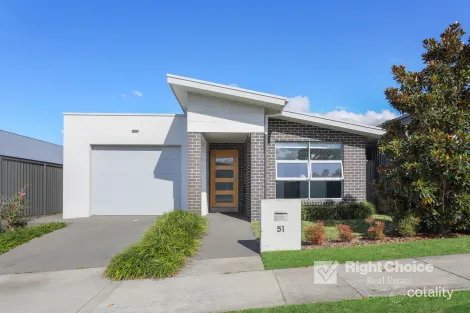 51 Bushranger Pde, Calderwood, NSW 2527
