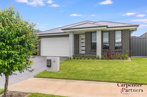 14 Chalker St, Thirlmere, NSW 2572