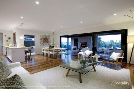 Property photo of 7 Reflection Drive Wantirna South VIC 3152