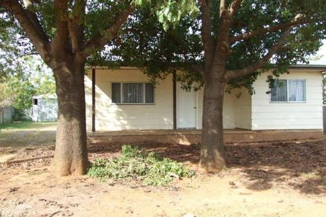 69 Forbes Rd, Parkes, NSW 2870