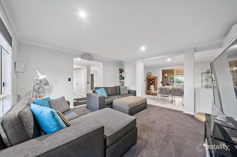 Property photo of 26 Eucalypt Place Heritage Park QLD 4118