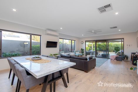 Property photo of 13 Knox Cove Wilson WA 6107