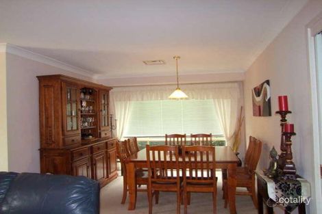 Property photo of 4 Gould Close Hunterview NSW 2330