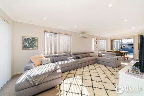Property photo of 52 Lansdown Crescent Casey ACT 2913