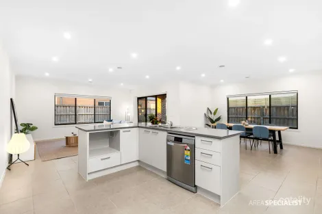 Property photo of 20 Winterberry Road Point Cook VIC 3030