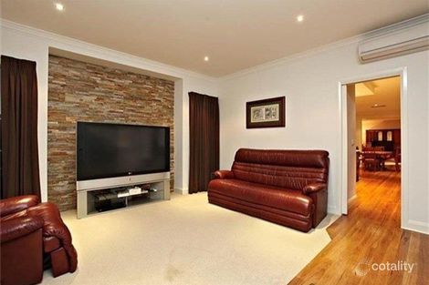 Property photo of 1 Ken James Place Burnside Heights VIC 3023