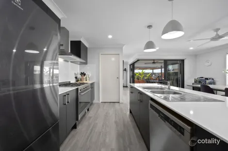 Property photo of 25 William Street Deebing Heights QLD 4306