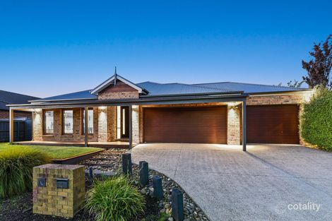 Property photo of 4 Fanfare Close Berwick VIC 3806
