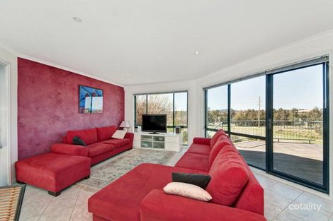 Property photo of 14 Hattersley Court Nicholls ACT 2913