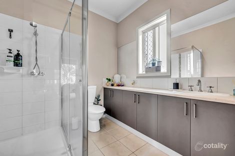 Property photo of 55 Olsen Retreat Caroline Springs VIC 3023