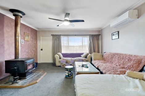 Property photo of 23 Niela Crescent Myrtleford VIC 3737
