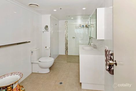 Property photo of 29/11-17 Hughes Avenue Main Beach QLD 4217