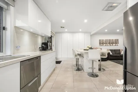 Property photo of 6A Huntly Street Moonee Ponds VIC 3039