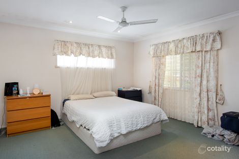 Property photo of 27 Cresthaven Drive Mansfield QLD 4122