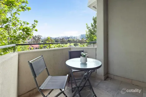 14/135 Fitzroy St, St Kilda, VIC 3182