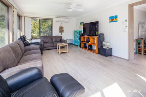 Property photo of 37 Flinders Way Surf Beach NSW 2536