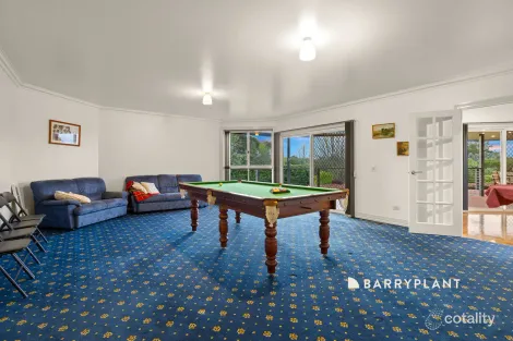Property photo of 17 Canterbury Close Drouin VIC 3818